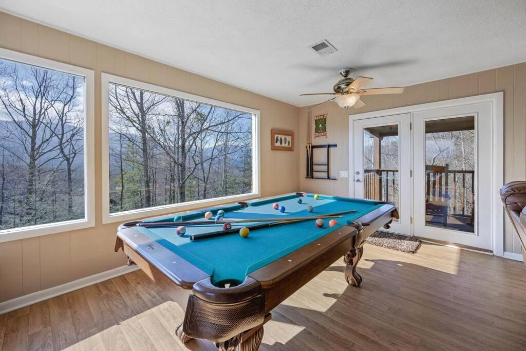 Happy Trails - Cobbly Nob Resort Home Gatlinburg Ngoại thất bức ảnh