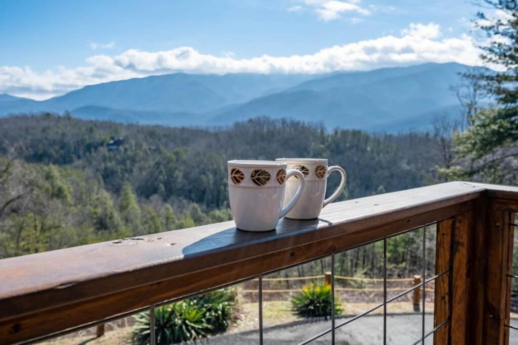 Happy Trails - Cobbly Nob Resort Home Gatlinburg Ngoại thất bức ảnh