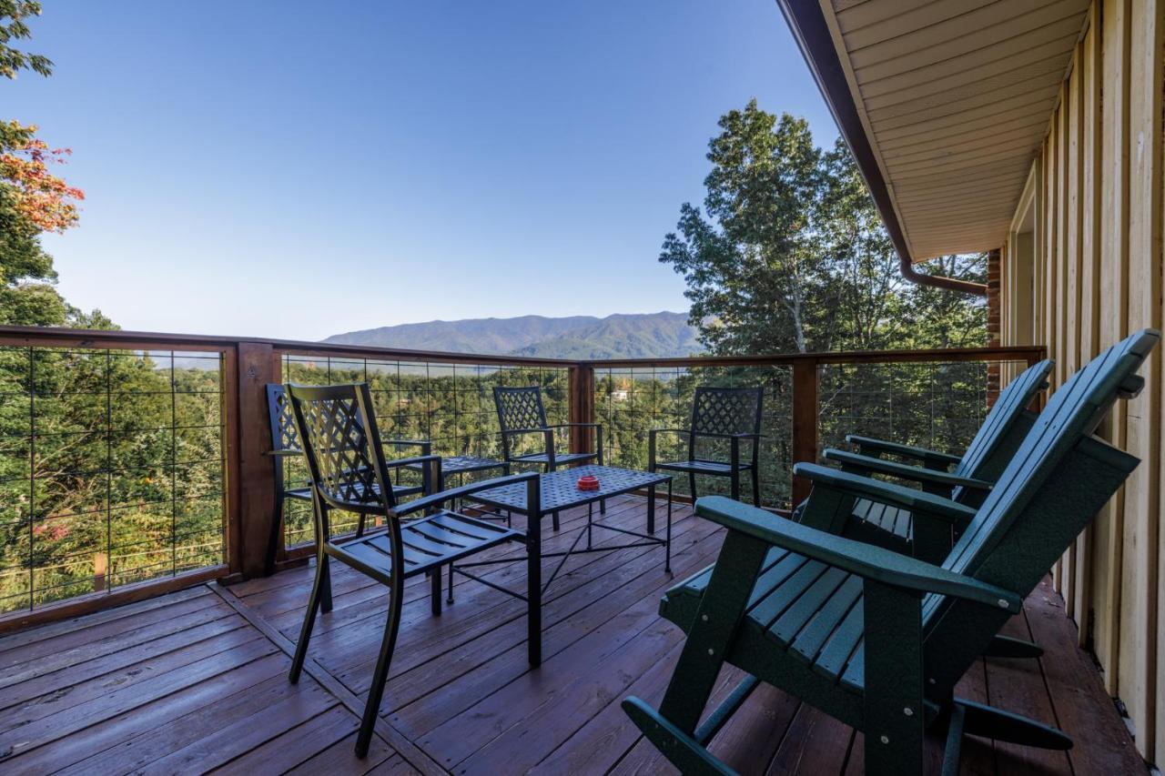 Happy Trails - Cobbly Nob Resort Home Gatlinburg Ngoại thất bức ảnh